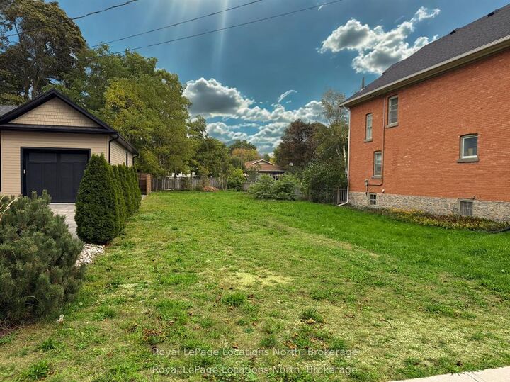 Property Photo:  299 Beech Street  ON L9Y 2T7 