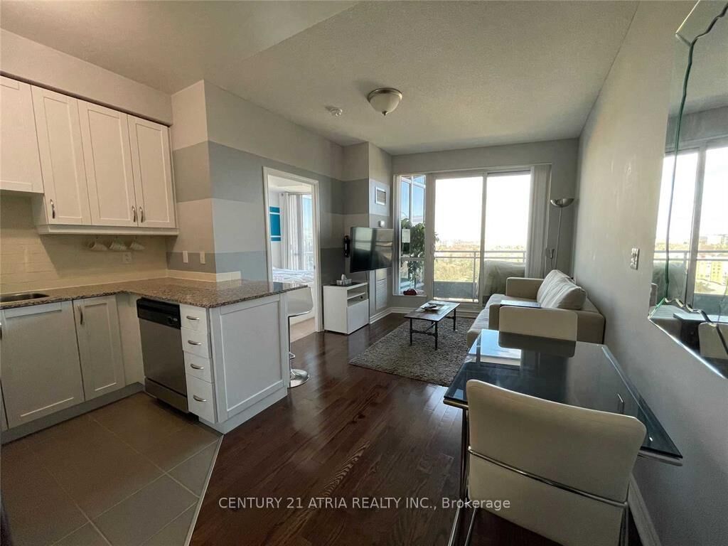 Property Photo: 18 Holmes Avenue 1412 ON M2N 0E1