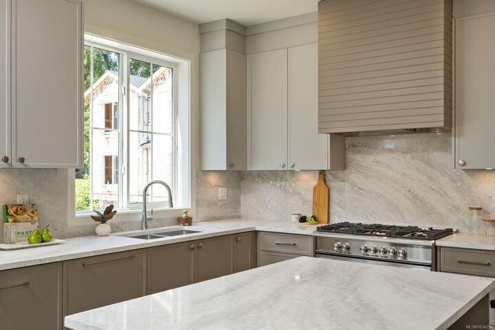 Property Photo: 2770 Vantilburg Cres #111 BC V9B 3K4