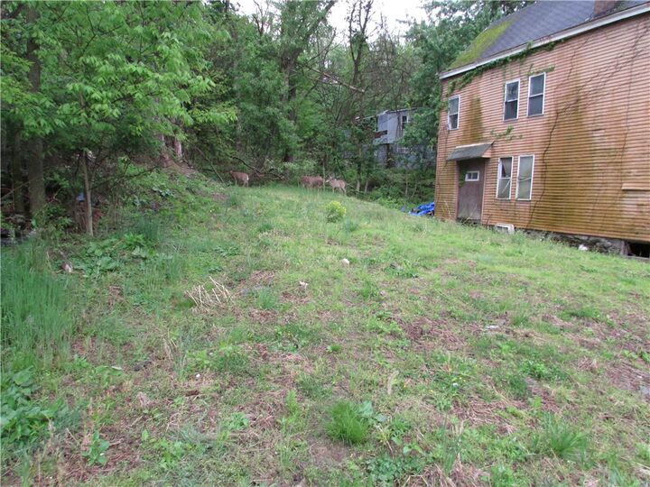 Property Photo:  1312 Everett St  PA 15221 