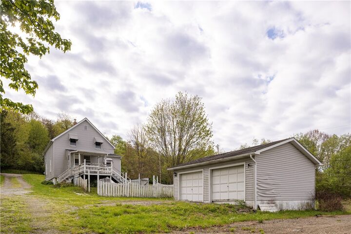 Property Photo:  514 Kings Rd  PA 15613 