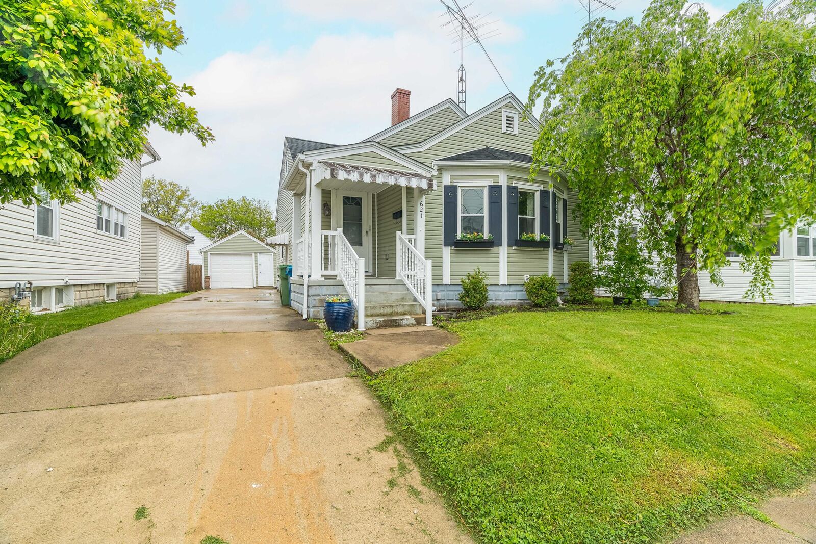 Property Photo: 621 Campbell Road OH 45365