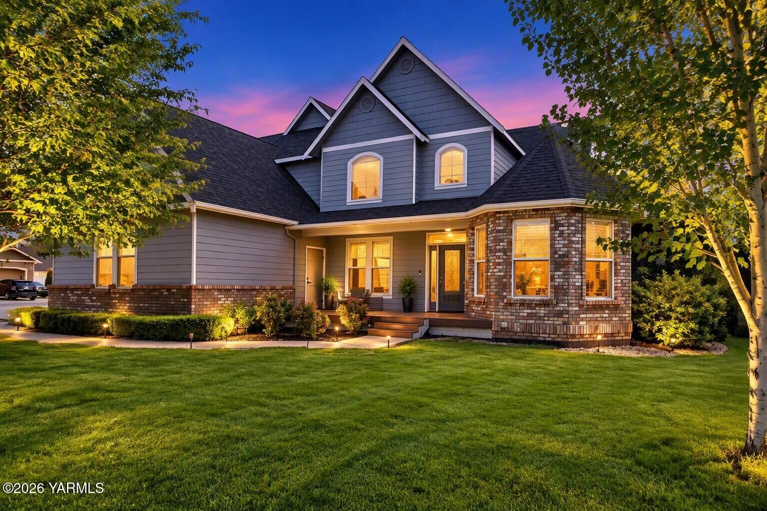 Property Photo: 7904 Easy St WA 98903