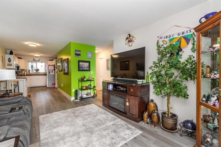 Property Photo: 45435 Knight Road 8 BC V2R 3E8