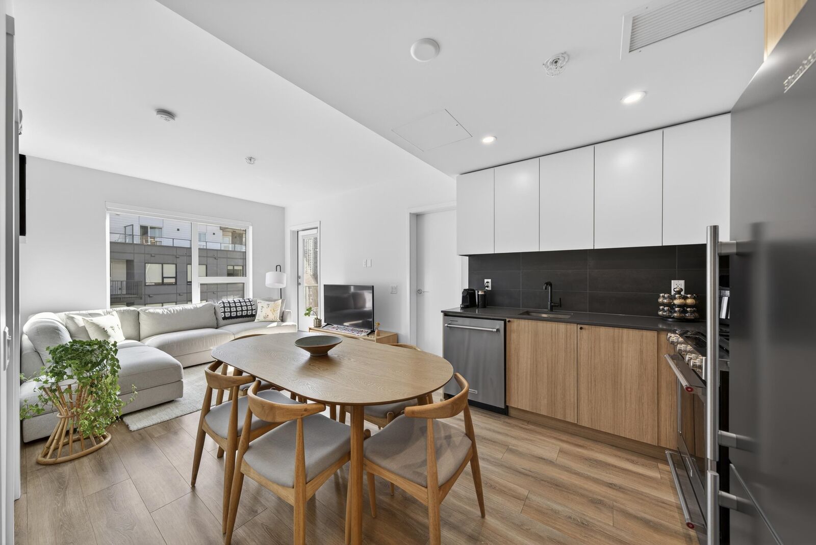 Property Photo: 648 Lea Avenue 404 BC V3J 0P1