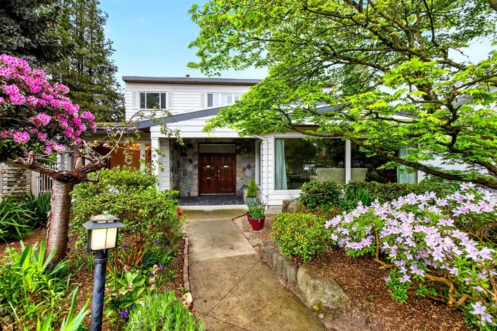 Property Photo: 642 W 53rd Avenue BC V6P 1K3