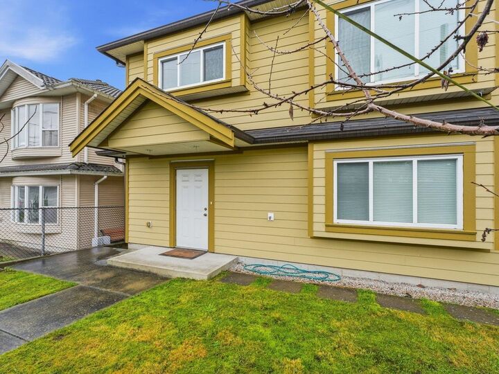1115 Boundary Road — photo 1