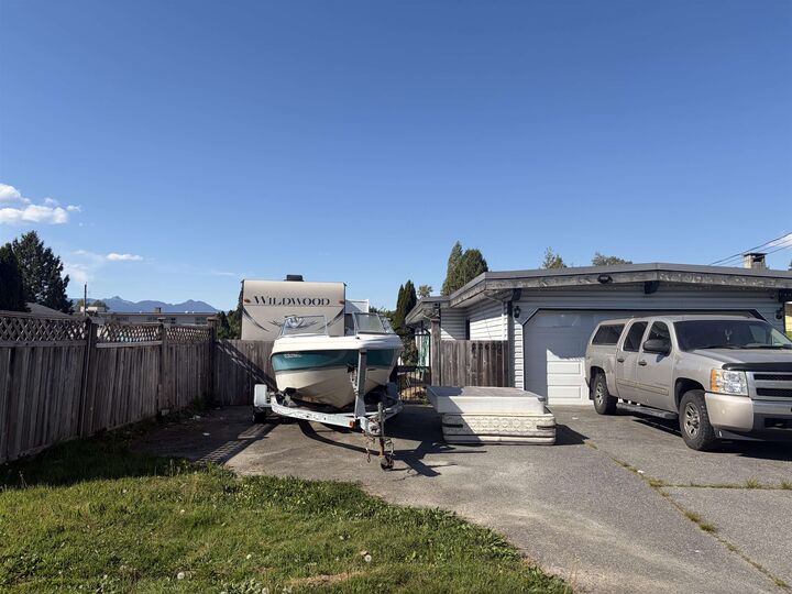Property Photo: 22621 Brown Avenue BC V2X 3R6