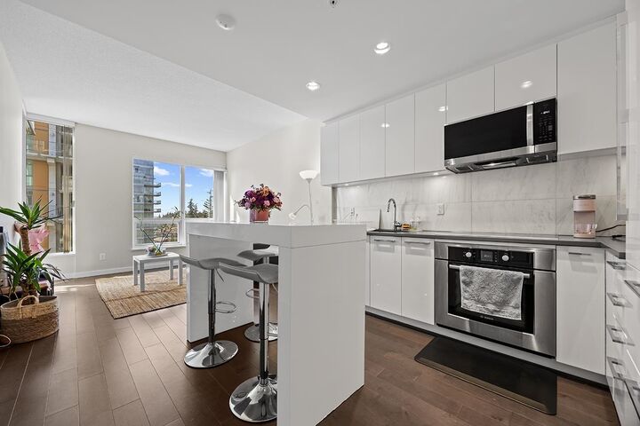 Property Photo:  5728 Berton Avenue 1206  BC V6S 0E5 