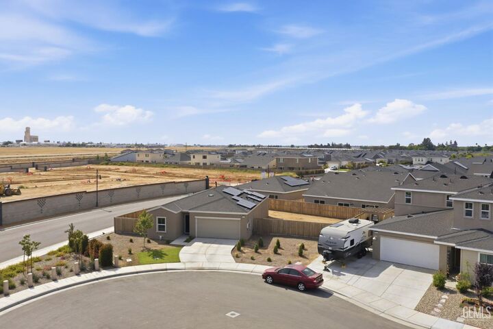Property Photo:  9635 Clear Ridge Way  CA 93263 