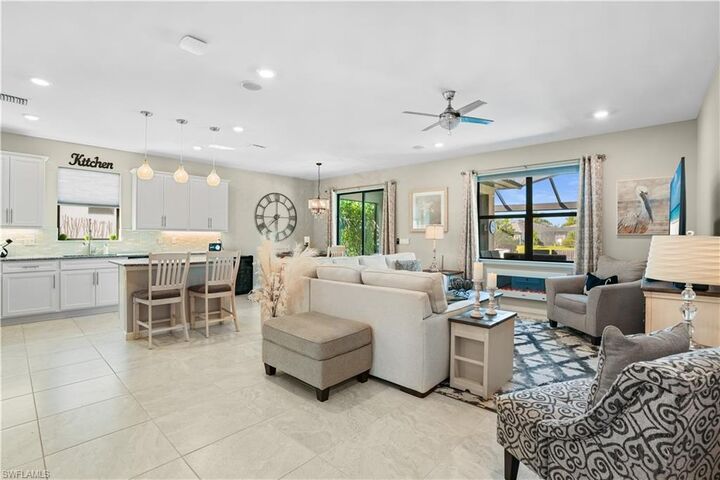 Property Photo: 2077 Hamlin St FL 34120