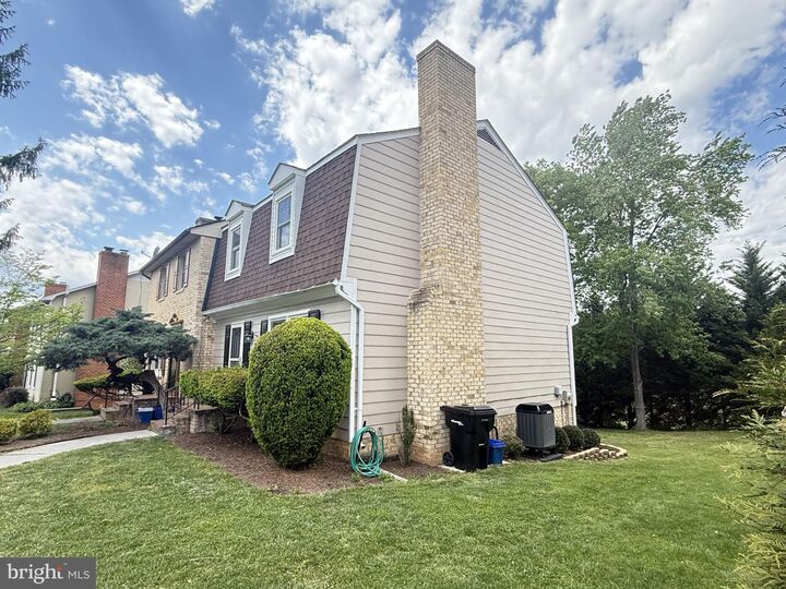 Property Photo: 824 Appleseed Court VA 22601