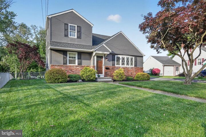Property Photo:  537 Dewey Parker Avenue  NJ 08106 
