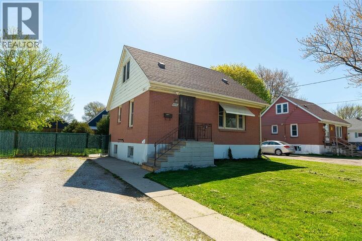 Property Photo:  478 Indian Road  ON N7T 7G4 