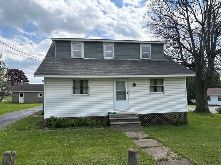 Property Photo:  2718 Bedford Street  PA 15904 