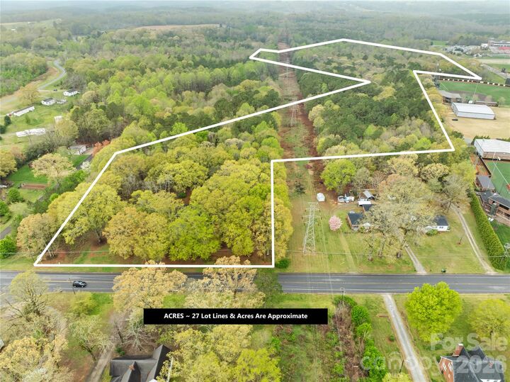 Property Photo:  322 S Main Street  NC 28152 