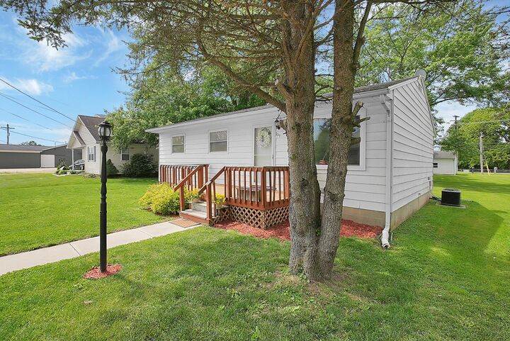 Property Photo:  109 N Main Street  OH 43164 