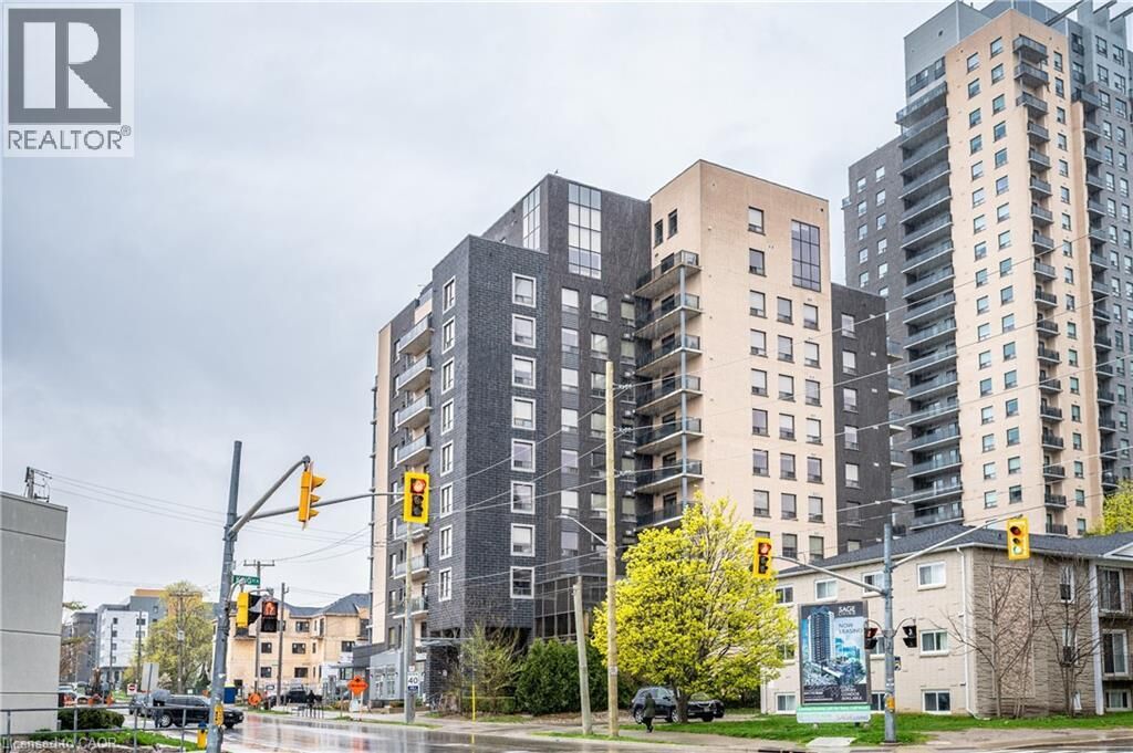 Property Photo: 8 Hickory Street West 404 ON N2L 3H6