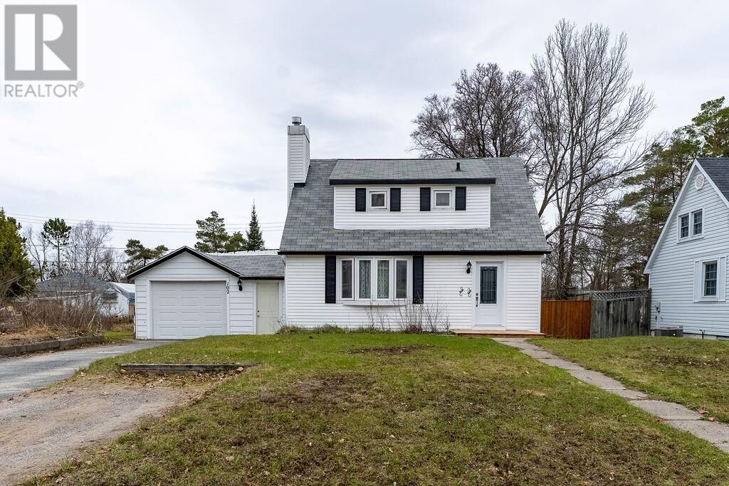 Property Photo:  102 Whitney Ave  ON P5E 1B1 