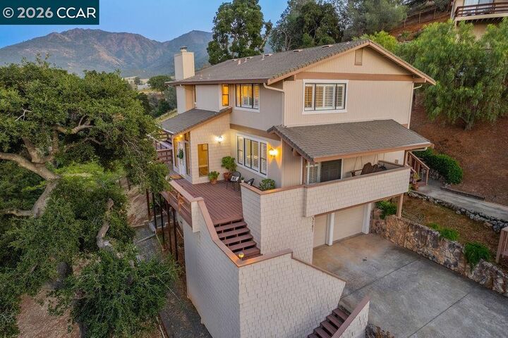 Property Photo:  5787 Lewis Way  CA 94521 