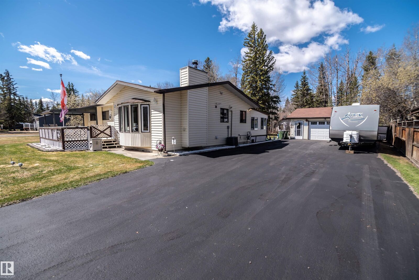 Property Photo:  4828 48 Street  AB T0E 0A0 