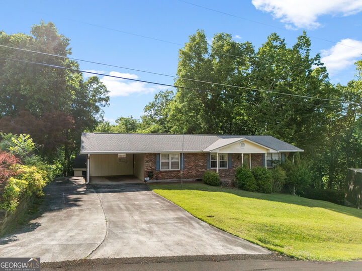 Property Photo:  8 Montre Circle SE  GA 30173 