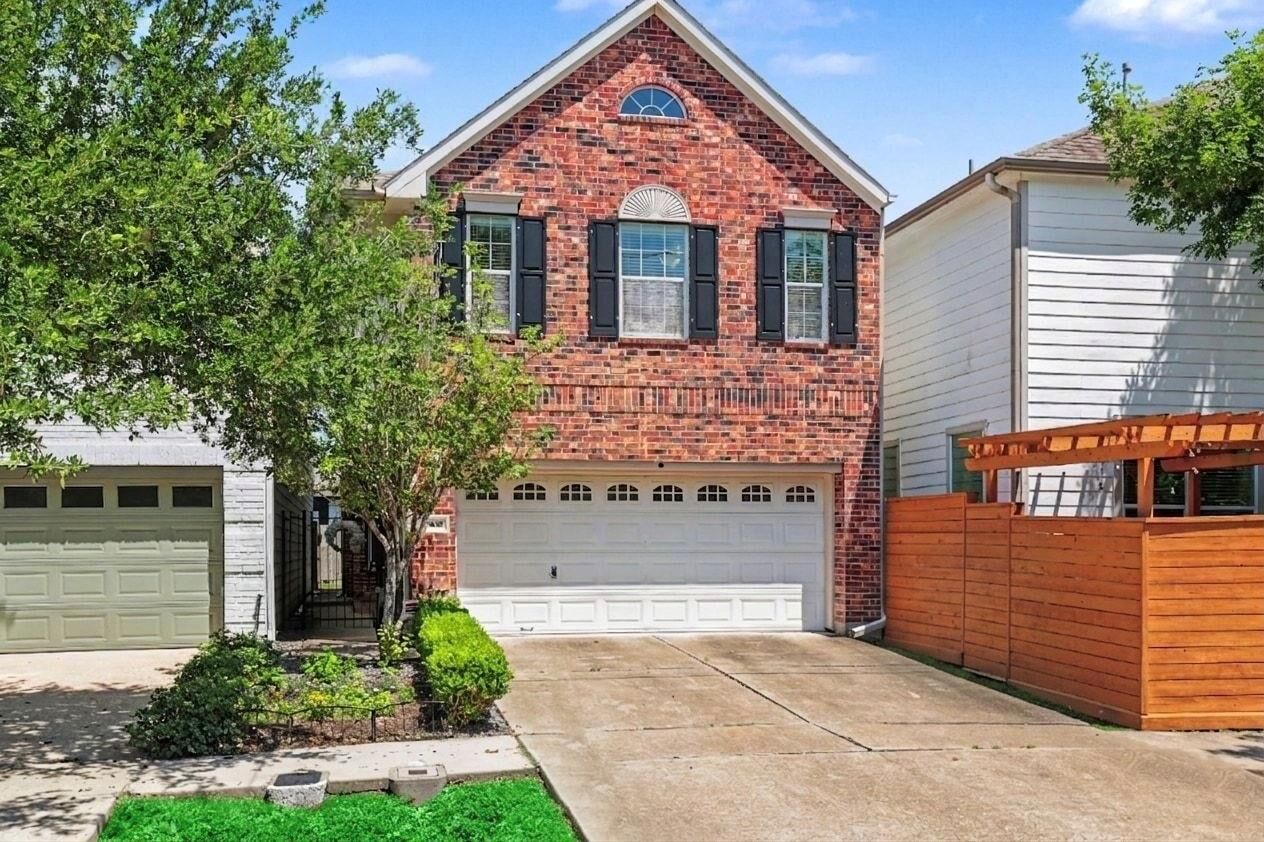 Property Photo:  1502 Dian Street  TX 77008 