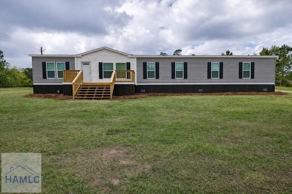 Property Photo:  1112 Buster Phillips Road SE  GA 31316 