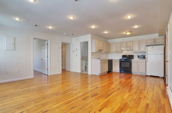Property Photo:  632 Adams St 3  NJ 07030 