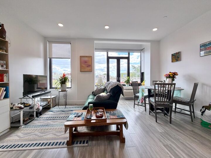 Property Photo:  327 Communipaw Ave 403  NJ 07304 