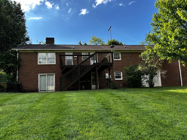 Property Photo:  139 Country Lane  KY 40601 