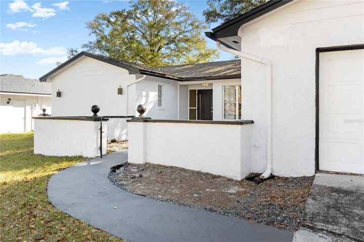 Property Photo:  621 Ashberry Lane  FL 32714 