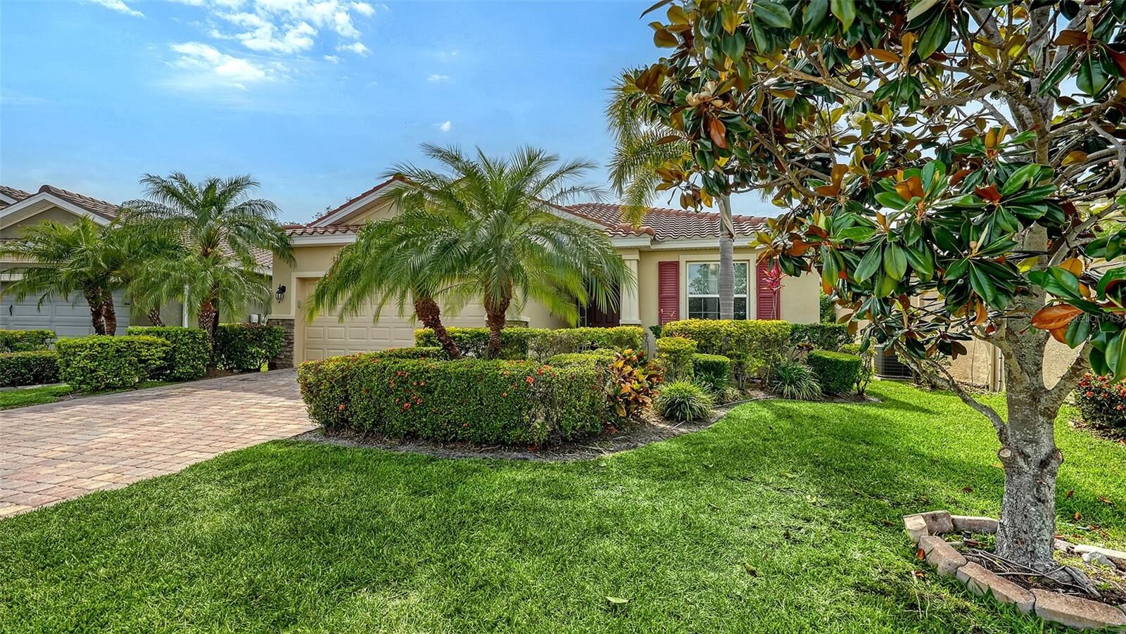 Property Photo:  2858 Oriole Drive  FL 34243 