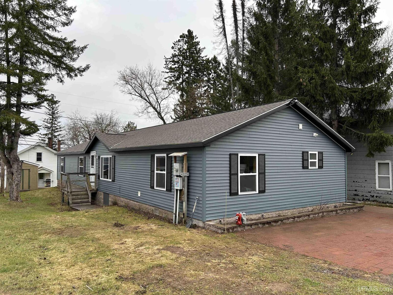 Property Photo: 42274 N Hancock Street MI 49916