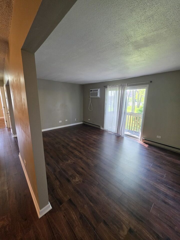 Property Photo:  220 Madison Street 2A  IL 60435 
