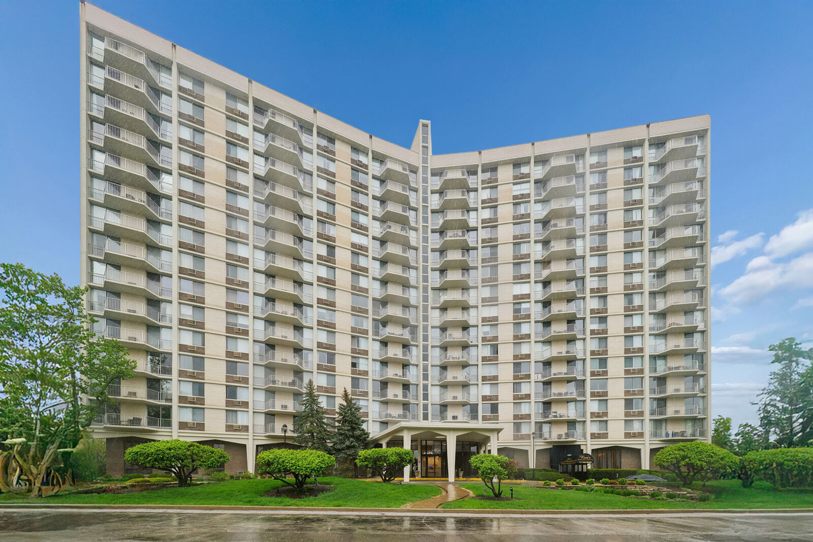 Property Photo:  40 N Tower Road 11H  IL 60523 