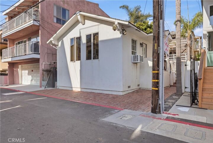 Property Photo:  518 Bayview Drive  CA 90254 