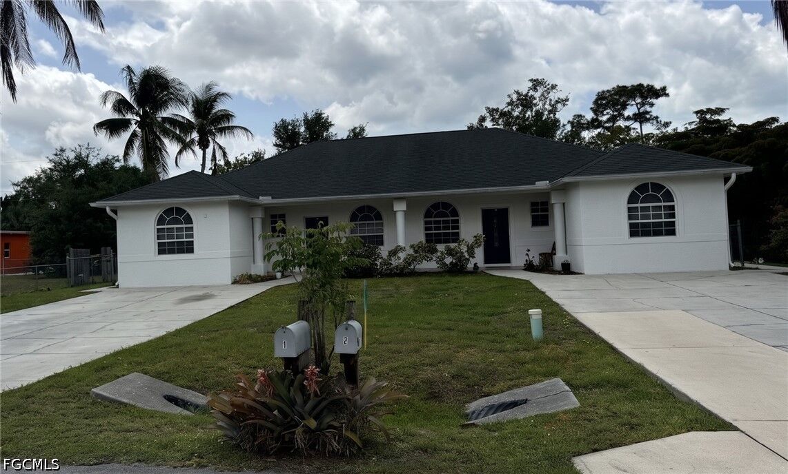 Property Photo:  2500 Storter Avenue  FL 34112 