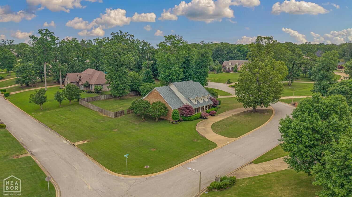 Property Photo: 316 Dunwoody Dr AR 72404
