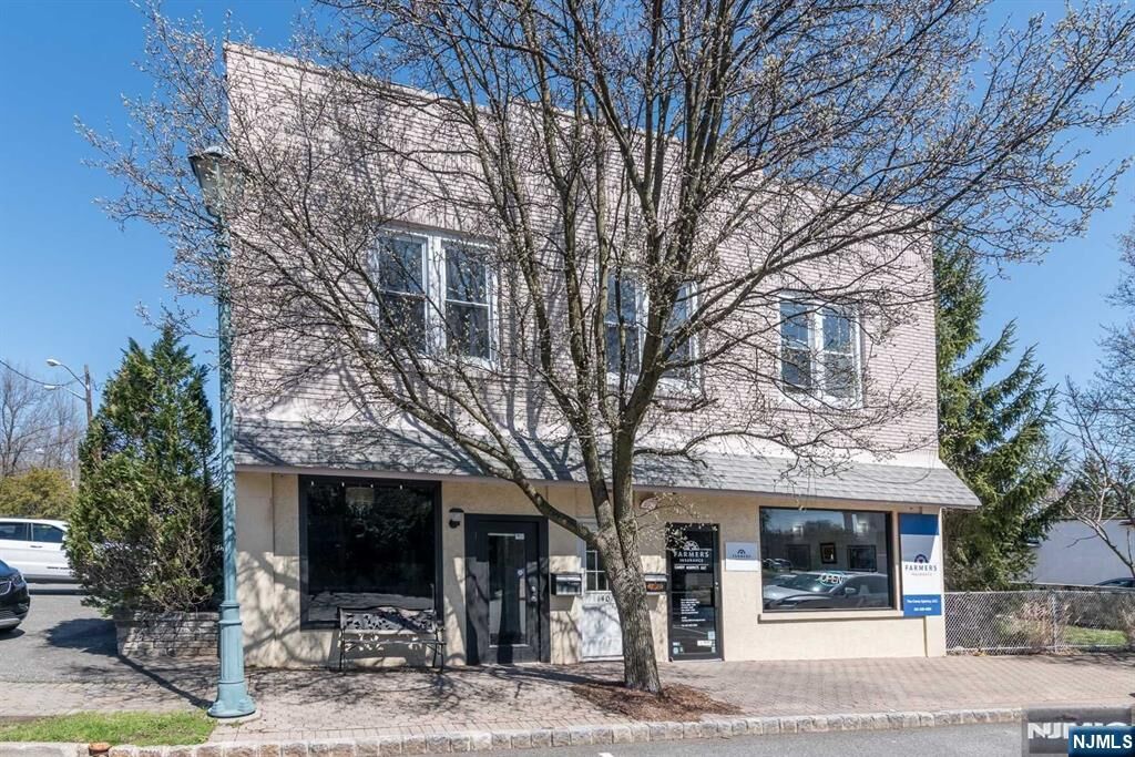 Property Photo:  140 W Allendale Avenue 2B  NJ 07401 