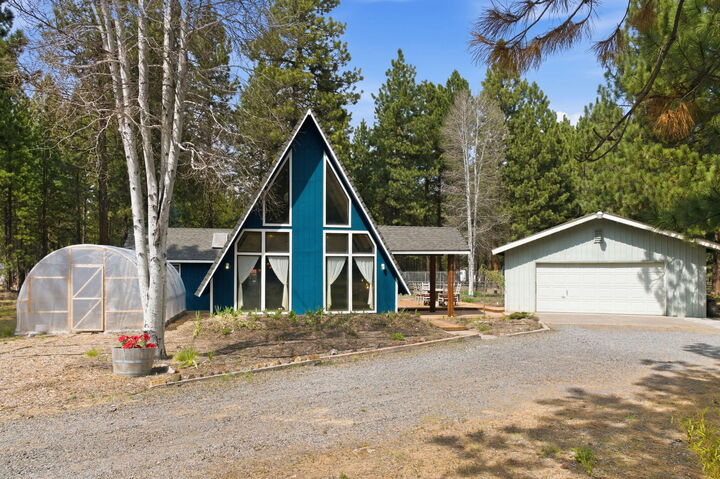 Property Photo: 15884 Yellowood Court OR 97739