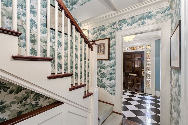 Property Photo:  5 Charles River Square  MA 02114 