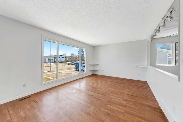 Property Photo: 3510 57 Avenue AB T9V 1S7