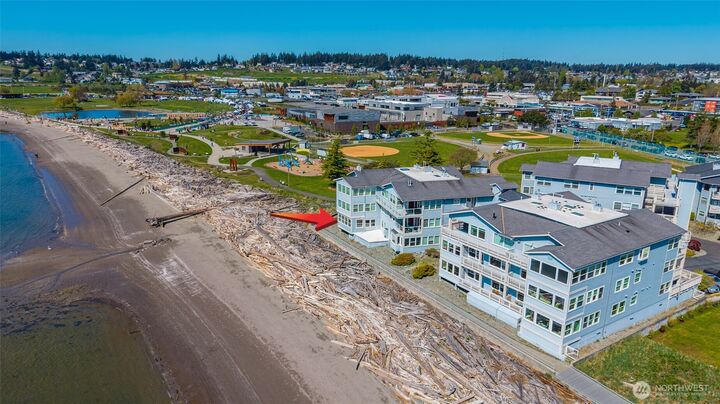 Property Photo:  651 SE Bayshore Drive E102  WA 98277 