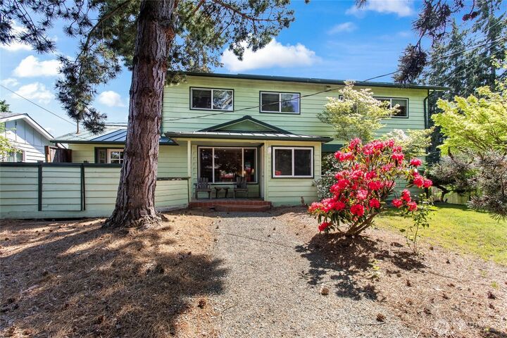 Property Photo:  3701 N  Whitman Street  WA 98407 