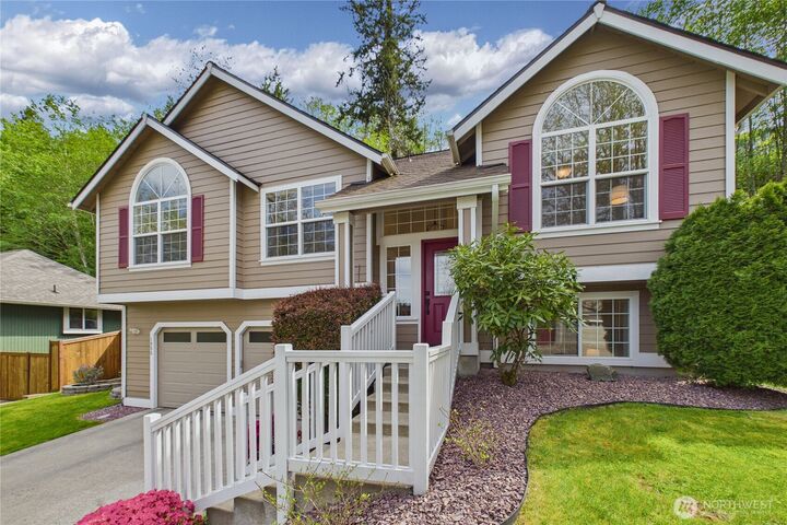 Property Photo:  1995  Miss Ellis Loop NE  WA 98370 
