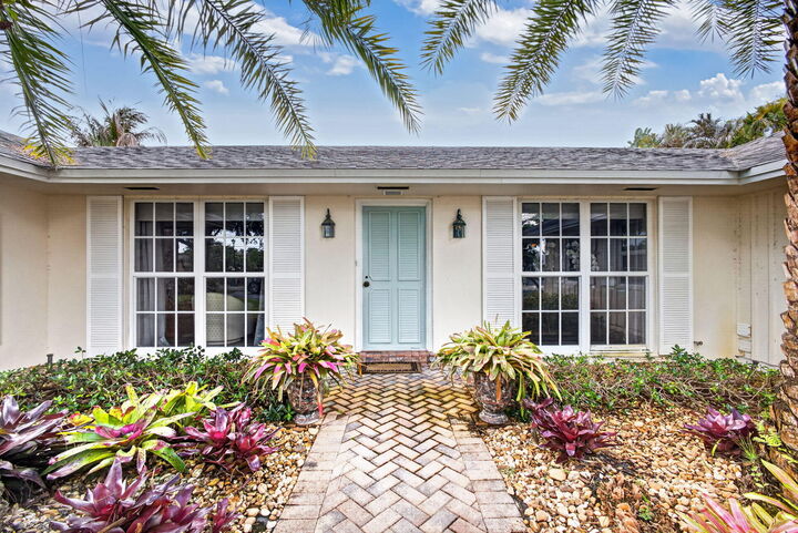 Property Photo: 291 Country Club Drive FL 33469