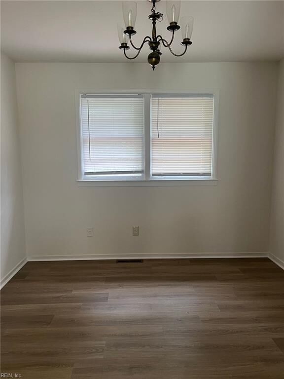 Property Photo: 4 Fairway Ln VA 23606
