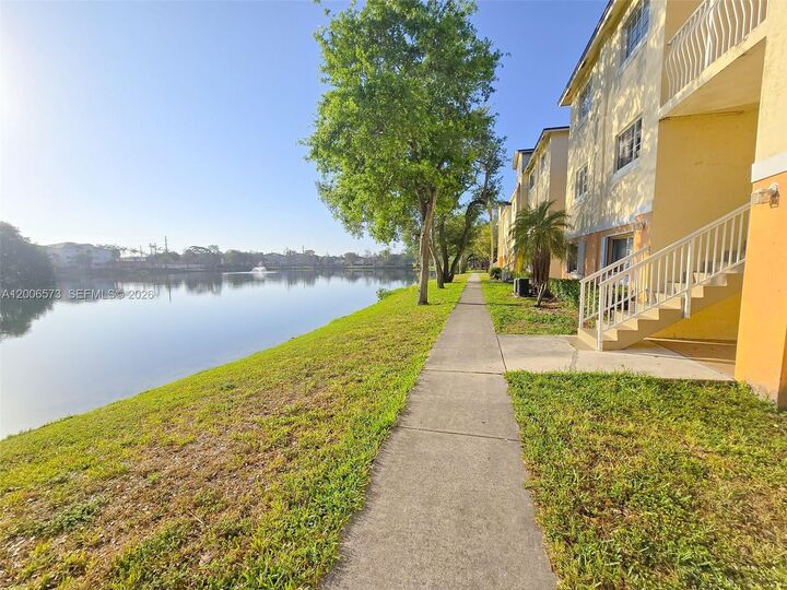 Property Photo:  3690 N 56th Ave 912  FL 33021 