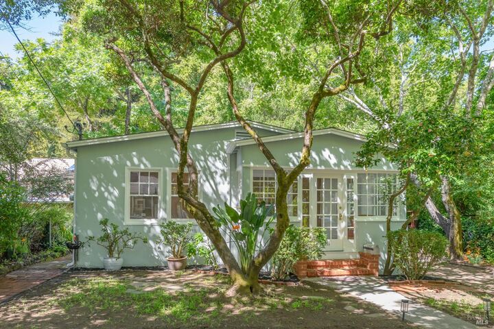 Property Photo:  111 C Street  CA 94901 